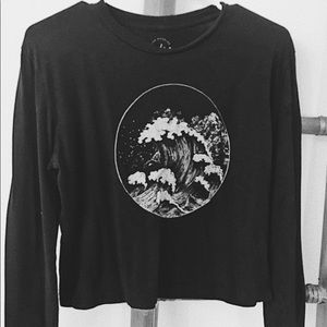 pacsun the great wave black cropped long sleeve